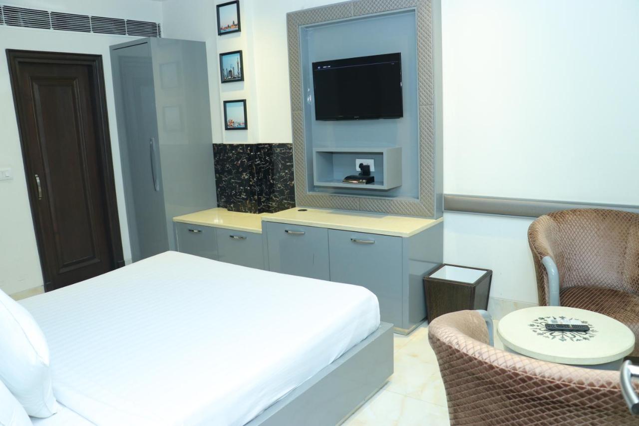 Nagpal Regency Hotel Ludhiana Exterior photo